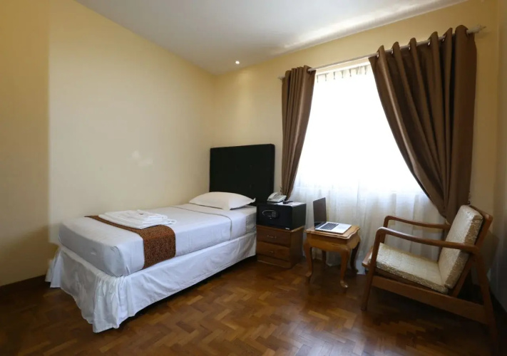 Queen's Park Hotel