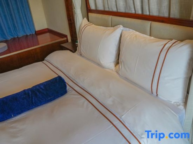 Deluxe Double room with courtyard view