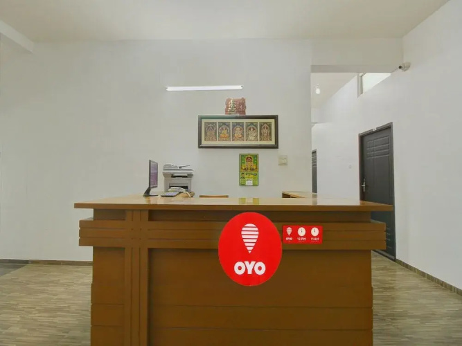 OYO 12069 Rankghas Residency
