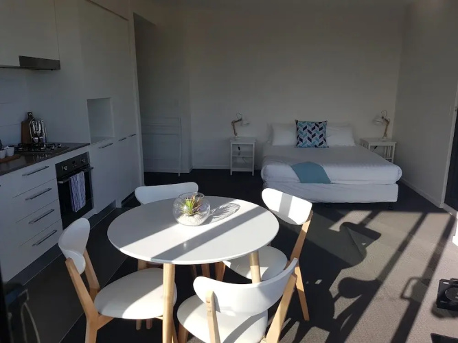 Watt Street Studio With Ocean Views