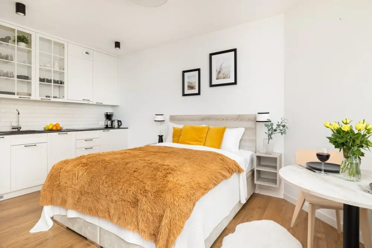 Sunny Coast Studio by Renters
