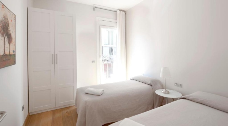 4 Bedrooms Luxury Apartment