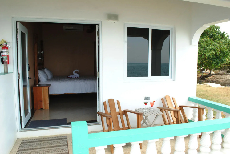 Luna Sea Inn