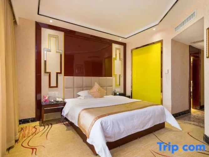 Deluxe Quadruple Suite