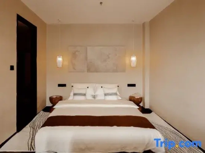Suite with balcony