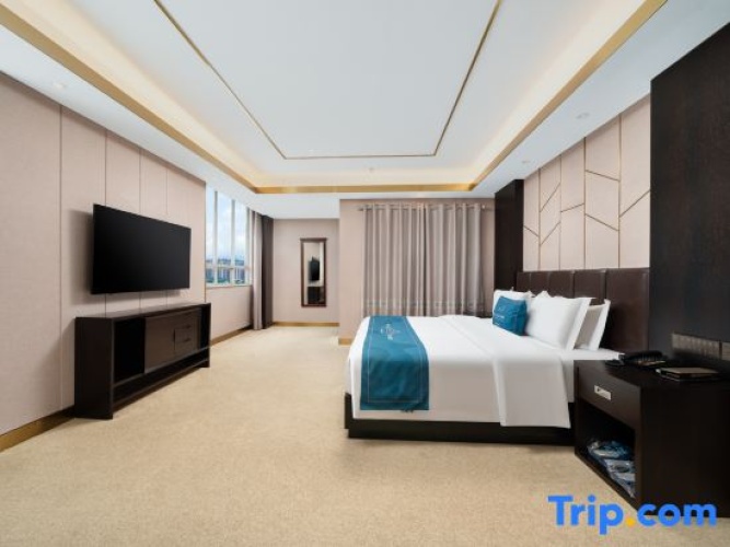 Quadruple Suite