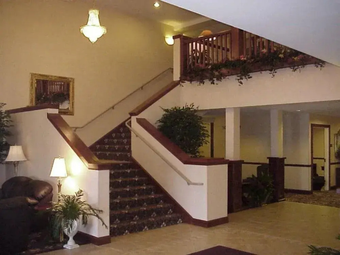 The Plaza Hotel & Suites Winona