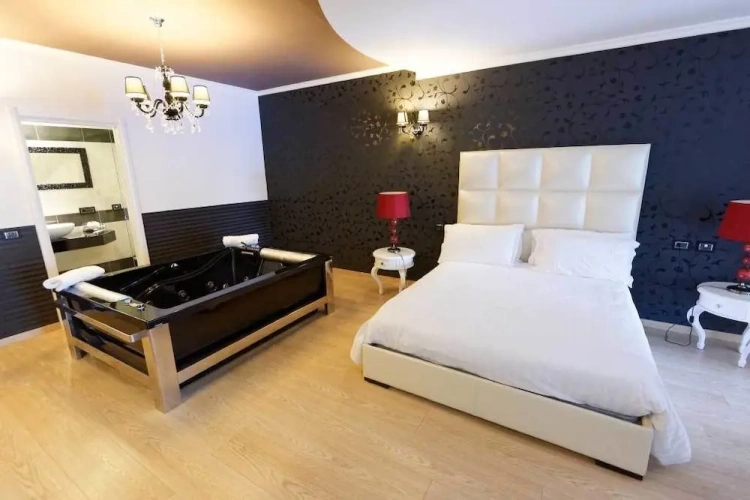 Deluxe Suite