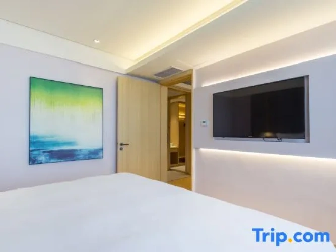 Business Suite with view