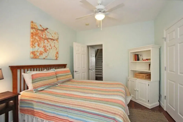 124 Waters Edge