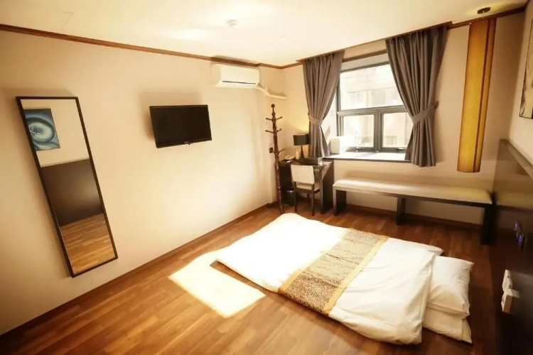 Sunland Hotel