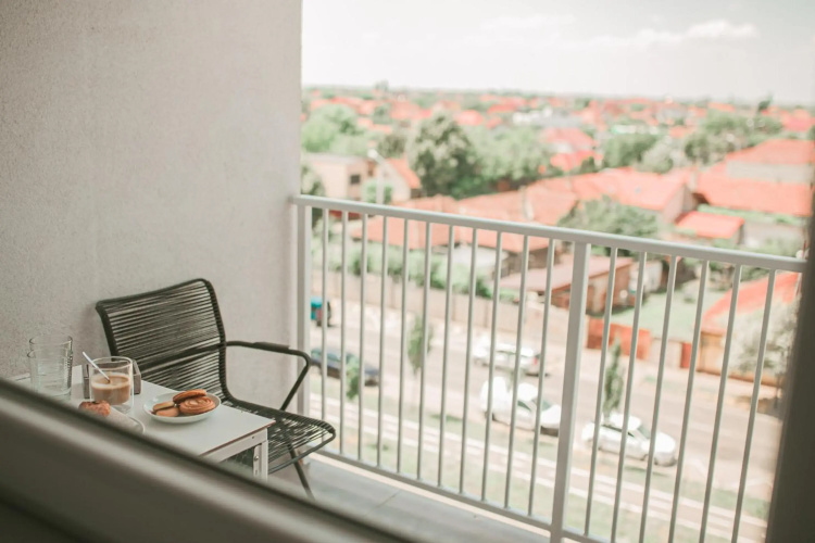 SunsetView Apartment