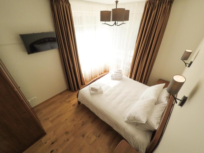 1 Bedroom Basement Apartment