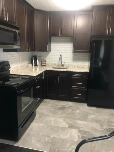 2 Bedrooms Apartment