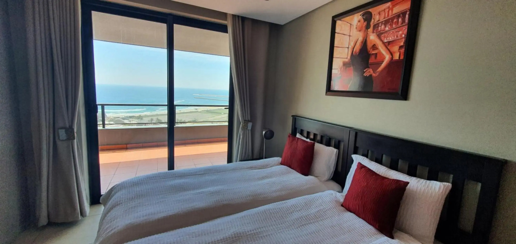 Accommodation Front - Immaculate 4 Sleeper with Ocean & Habour Views