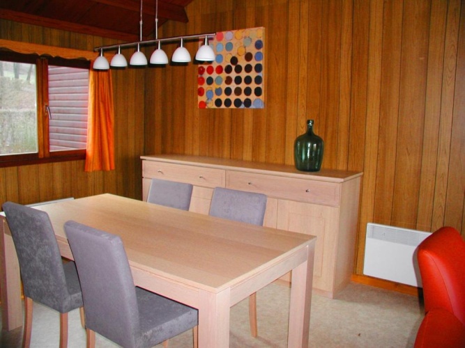 2 Bedrooms Chalet