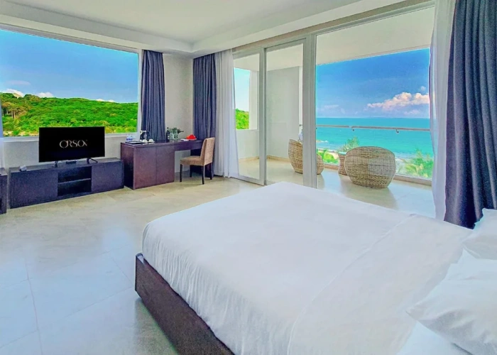 Executive room with balcony and with ocean view