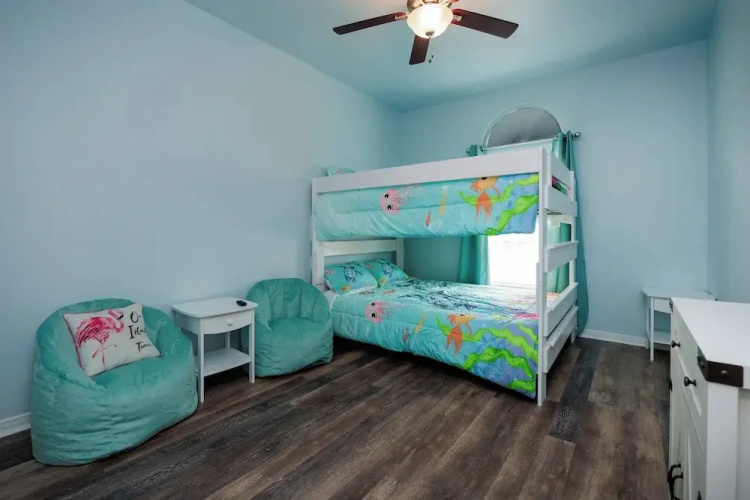 Comfy 3 Bedroom Pets Sleeps 8