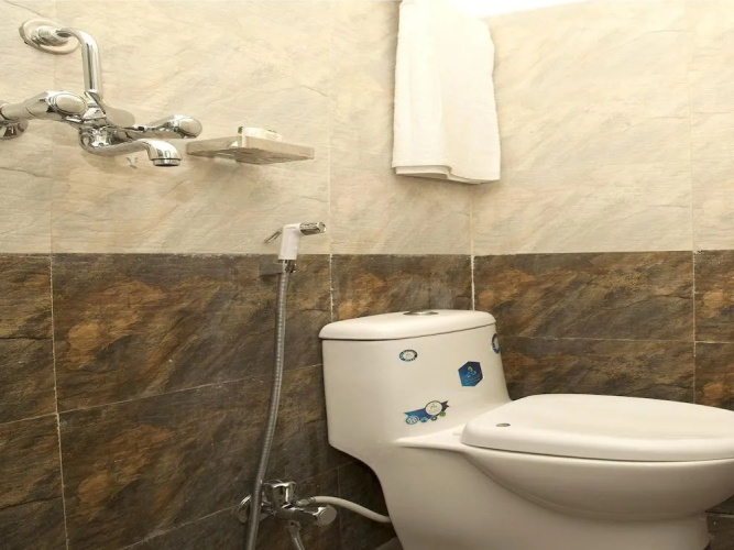 OYO 587 Hotel Tradition Inn
