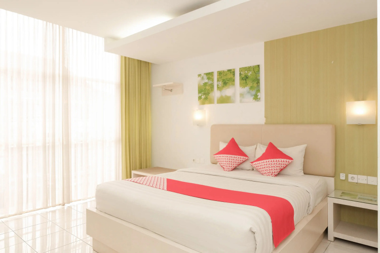 Ebizz Hotel