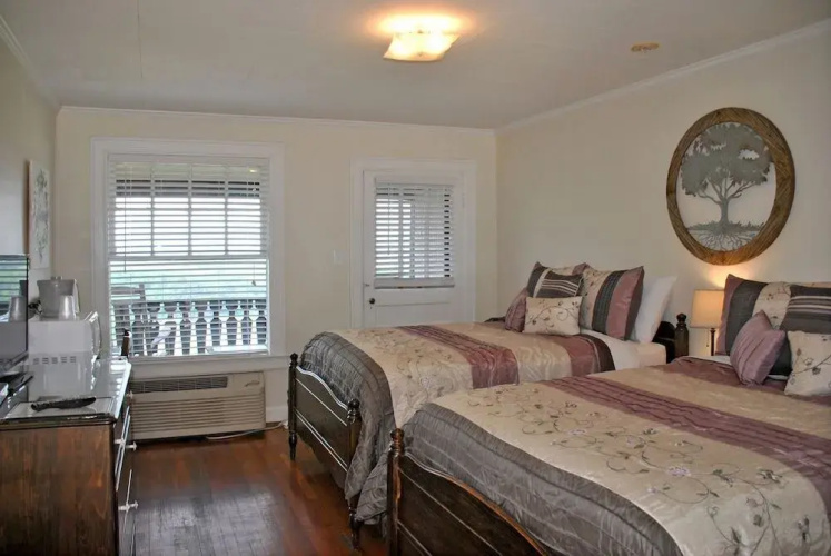 RiverView Inn