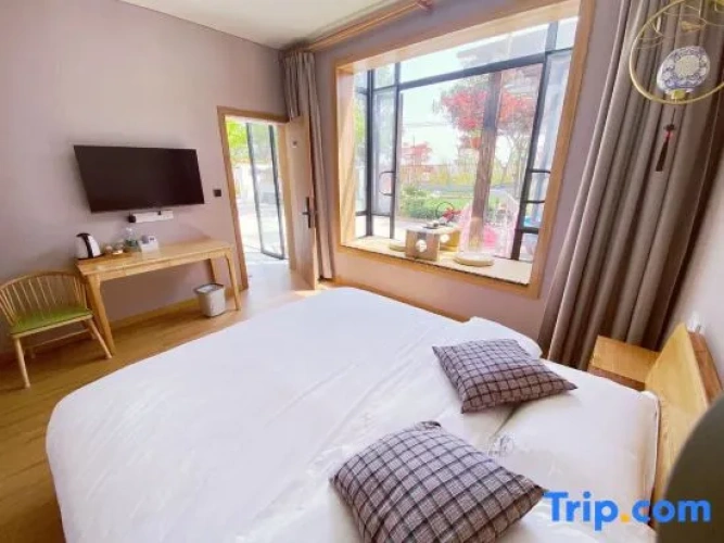 Standard Double room with garden view