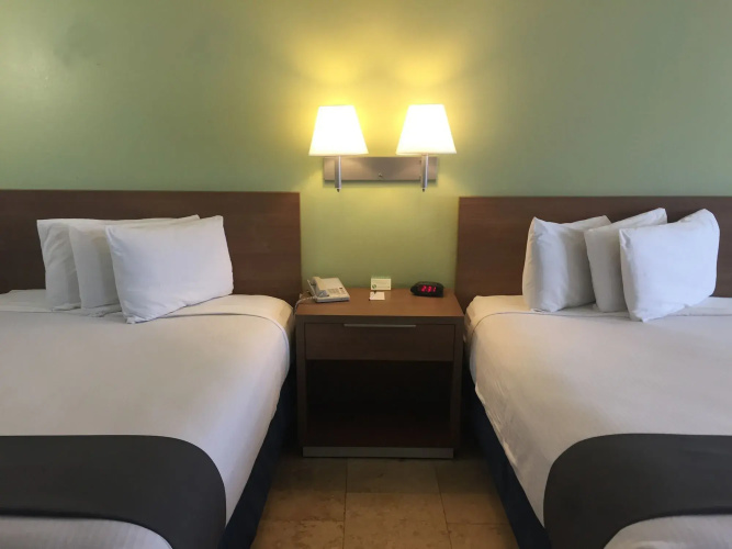 Captain's Quarters Inn