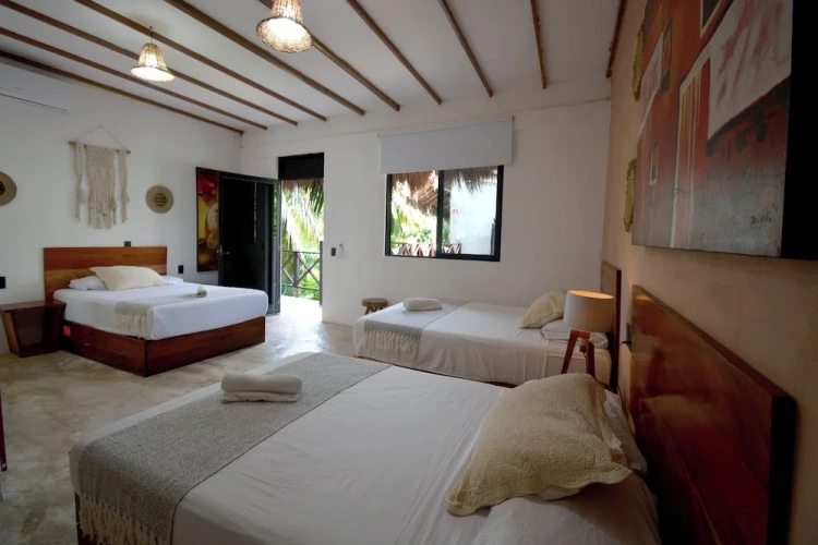 Standard Triple room