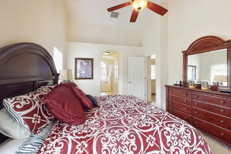 Anthea's Orange Tree 4 Bedroom Home