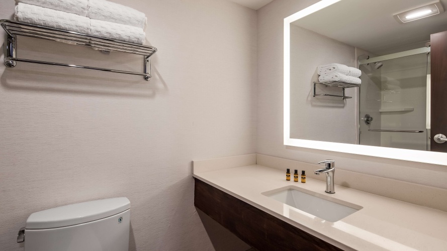 Best Western Plus Portsmouth Hotel & Suites photo 11