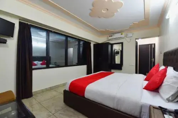 Sandalee Comforts by OYO Rooms