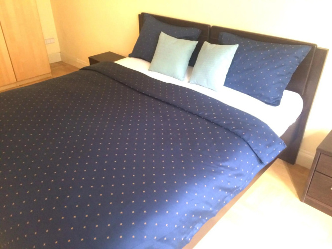 Historic centre-spacious apartment