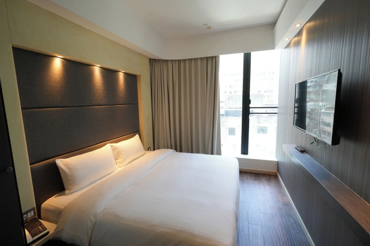 Epoch Hotel