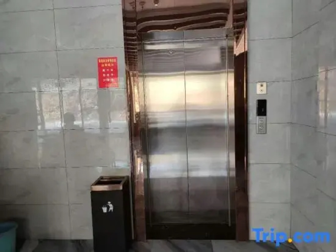 Yifeng Hotel