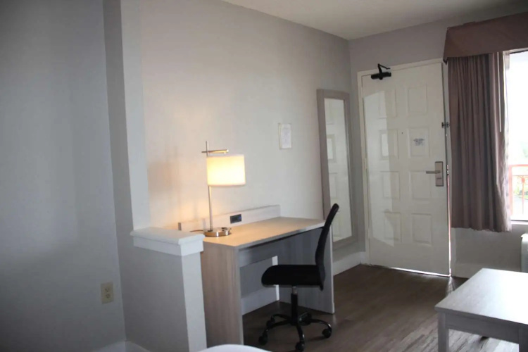 Boca Suites Deerfield Beach, SureStay Collection by BW