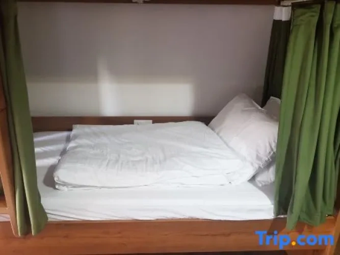 Bed in Dorm (male dorm)