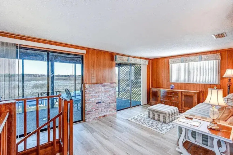 Lake Side Retreat