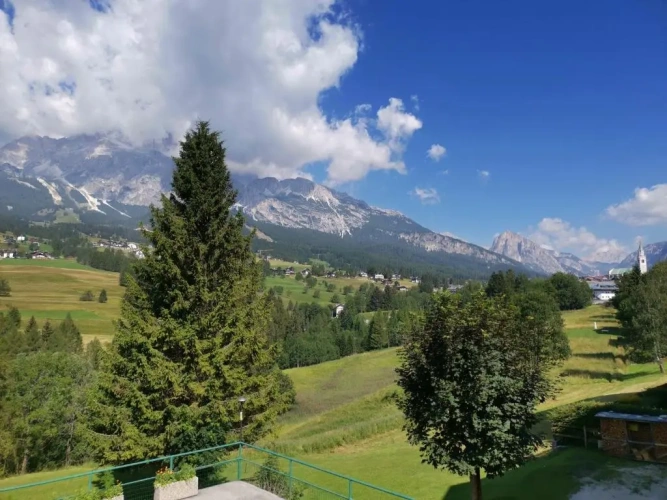 Standard Triple room with mountain view