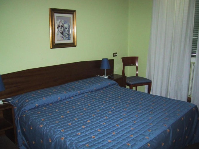 Standard Double room with lake view