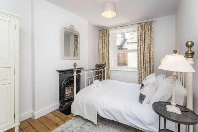 3 The Townhouse
