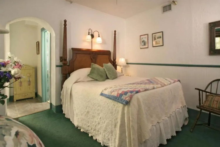 St Francis Inn