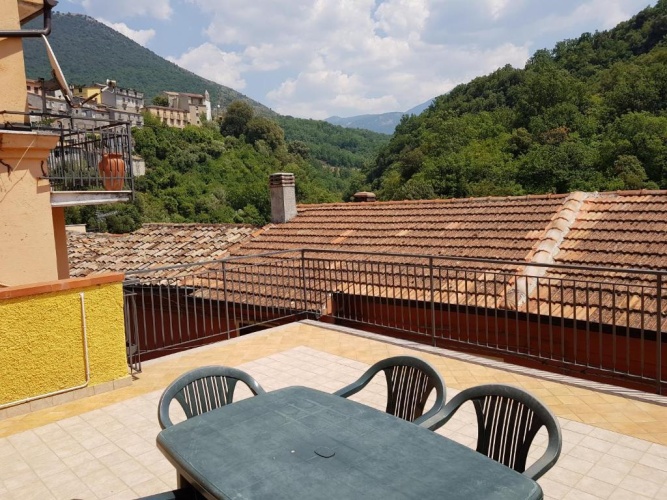 Standard Triple room with mountain view