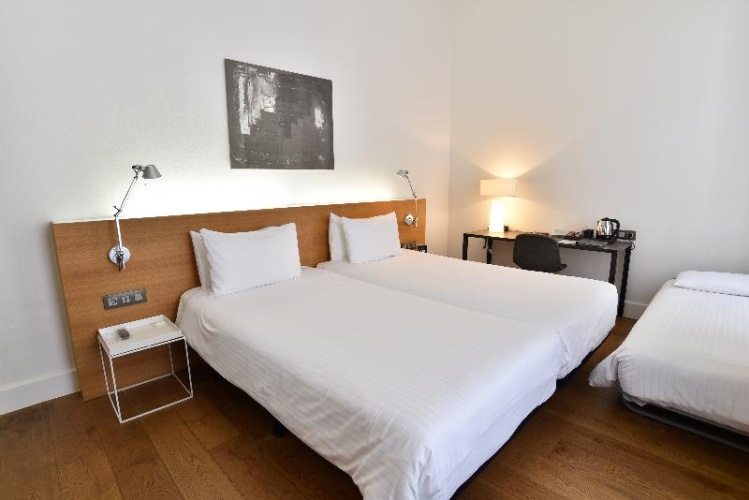 Triple room