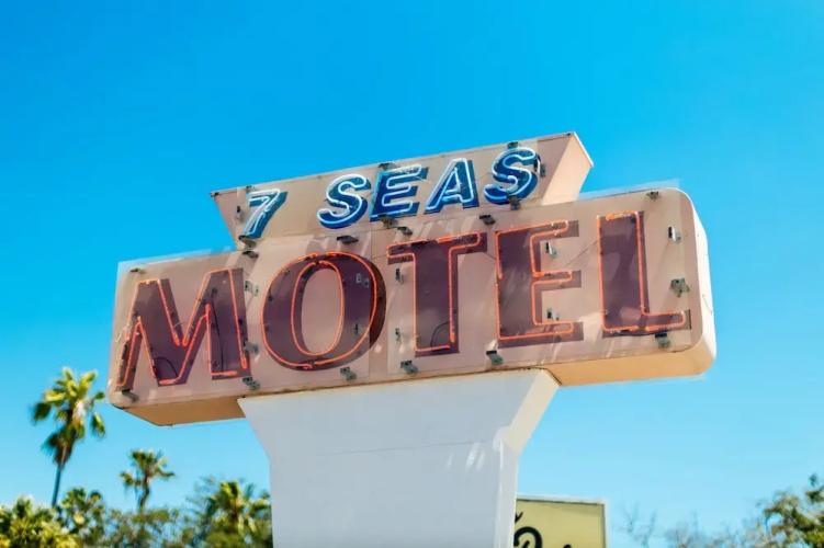Seven Seas Hotel