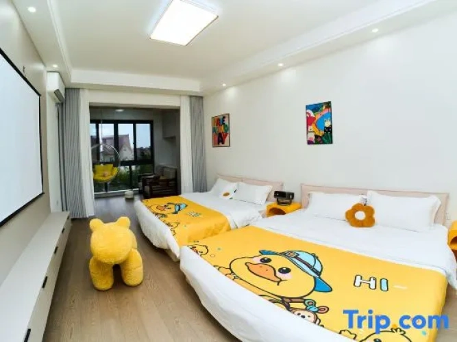 2 Bedrooms Family Suite with balcony