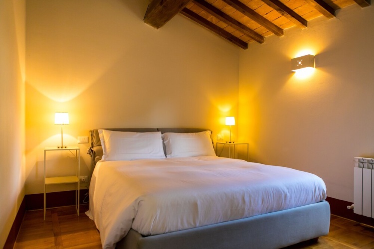 2 Bedrooms Classic Apartment