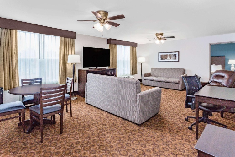 1 Bedroom Double Suite