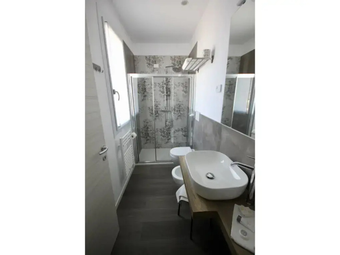 Pove 2.4 Hotel