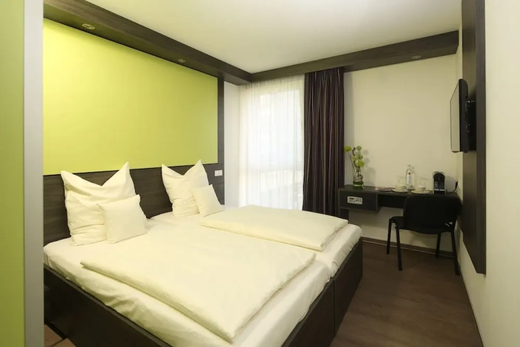 Standard Double room with courtyard view