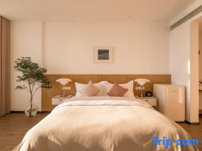 Deluxe Suite with balcony